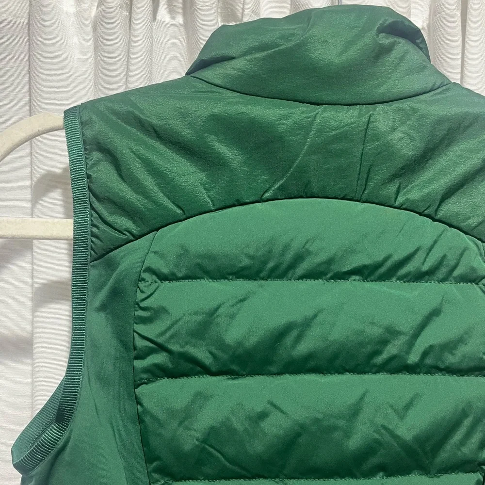 Lululemon Athletica Down For It All Everglade Green Vest Size 2 - Picture 9 of 14